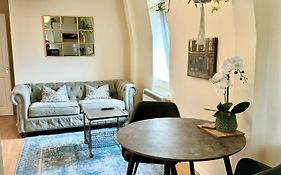 Stylish Spacious 1 Bed Flat